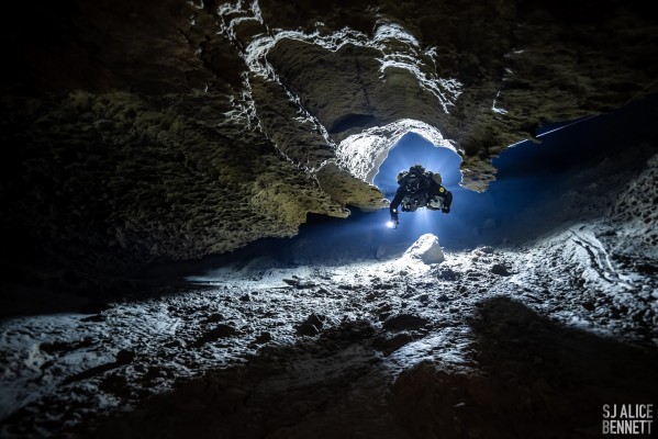 CCR Cave 60 Diver